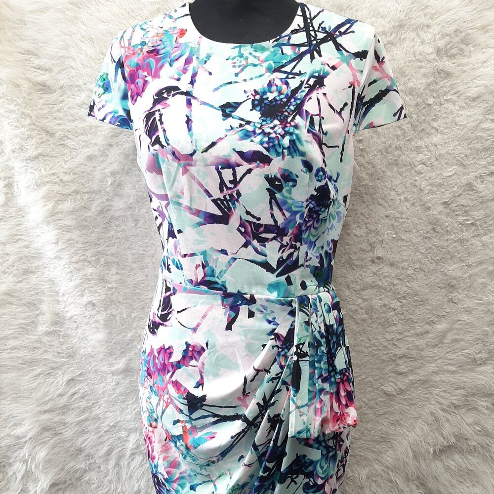 Bebe Women's Floral Cap Sleeve Wrap Style Knee Length Dress Size 8